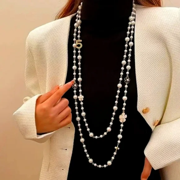 Black & White Pearl Long Baroque Necklace with Floral Charms - Picture 2 of 4